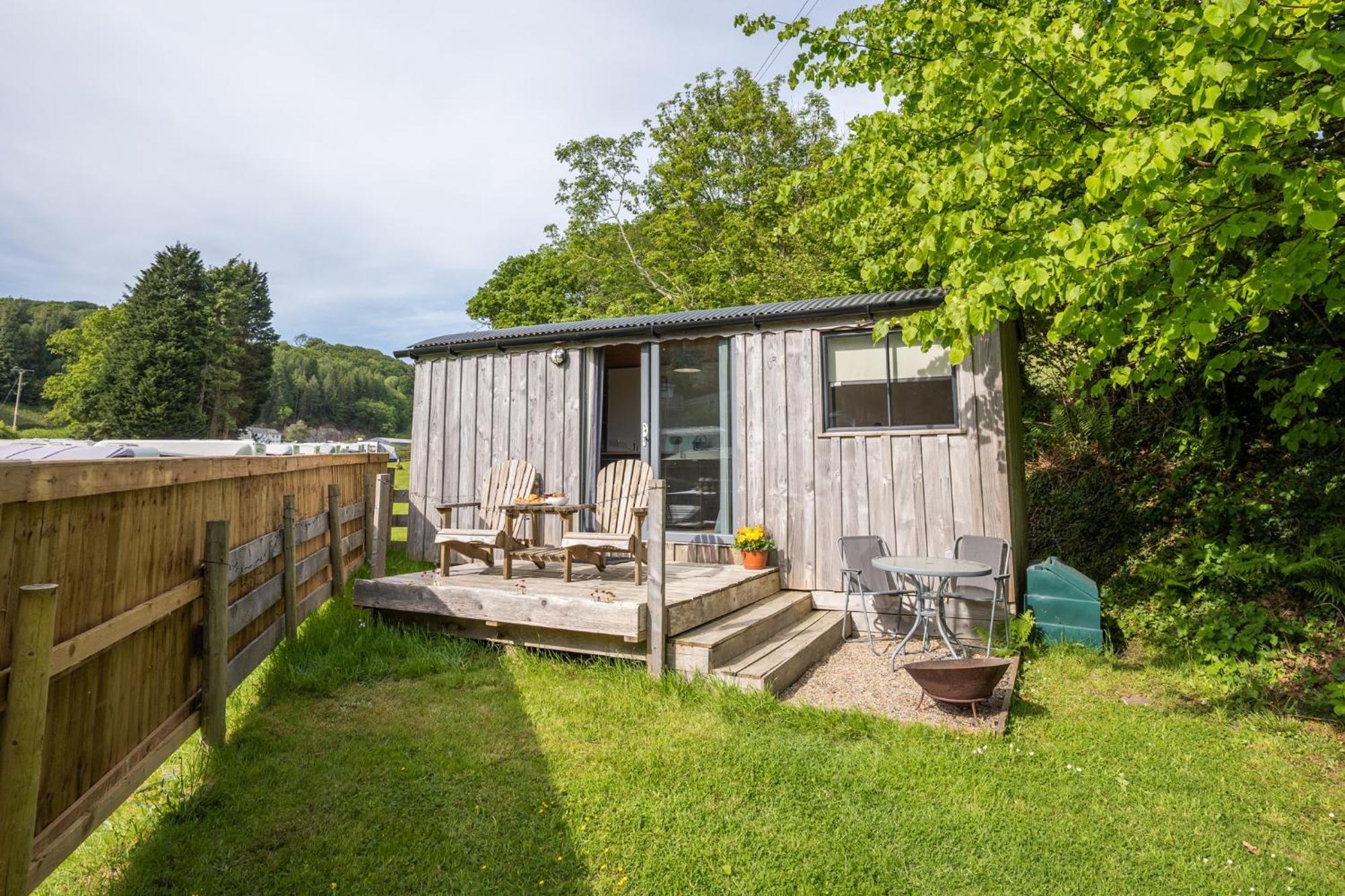 Cefn Crib Cabins Machynlleth Exterior photo